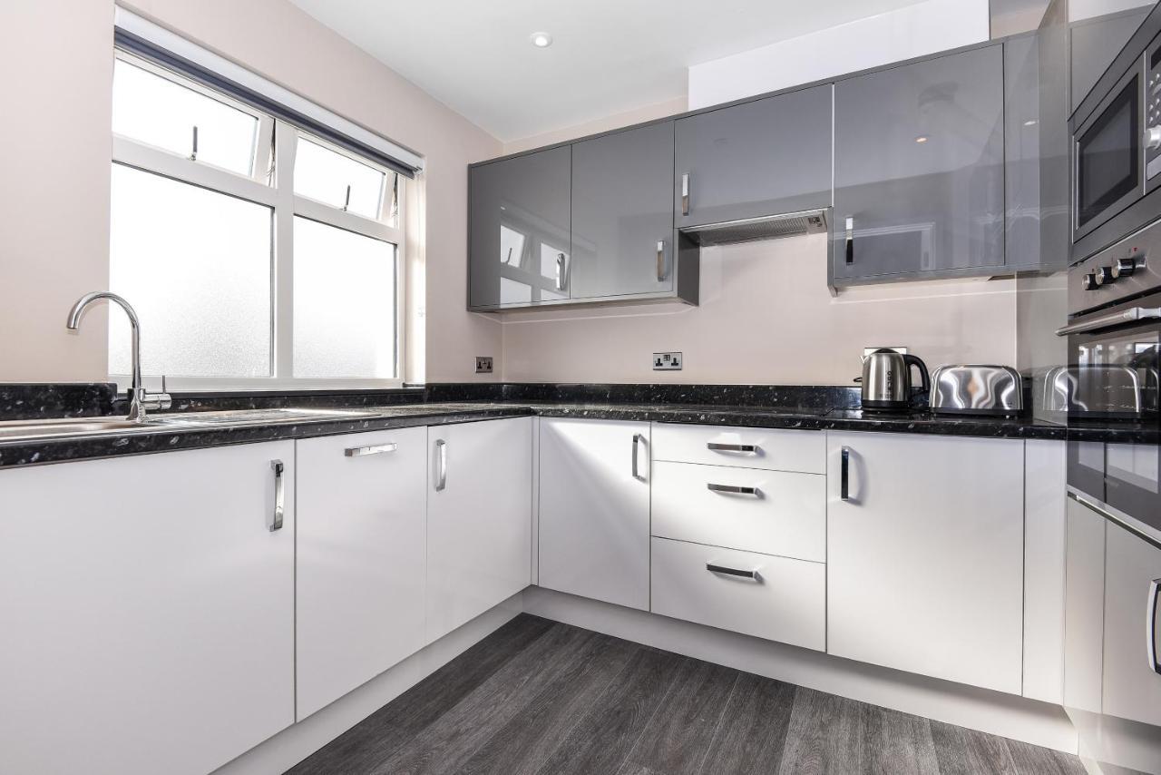 Apartamento Magna House Egham Exterior foto
